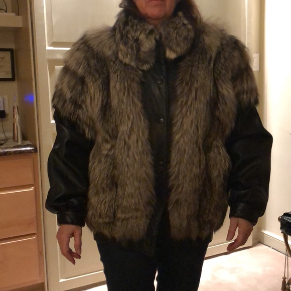 Raccoon Fur 🦝 & Leather Coat - Picture 10 of 16